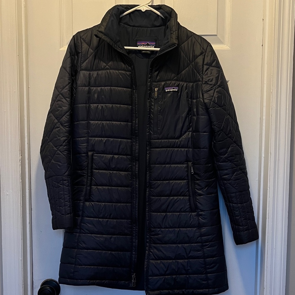 Patagonia Radalie women’s navy blue quilted puffer jacket size Medium